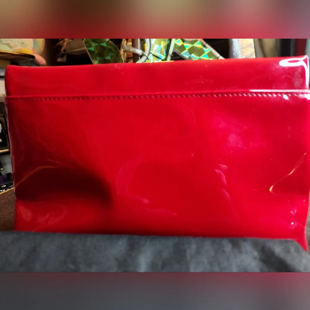 Saint Laurent Red Makeup Bag With Dust Bag. Patent Leather Red - Picture 2 of 7